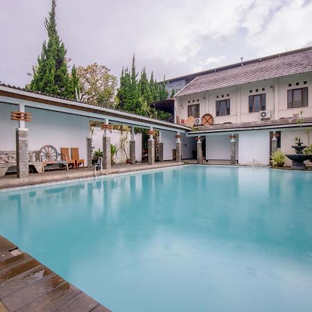 Takashimaya Hotel & Convention Lembang Exterior foto
