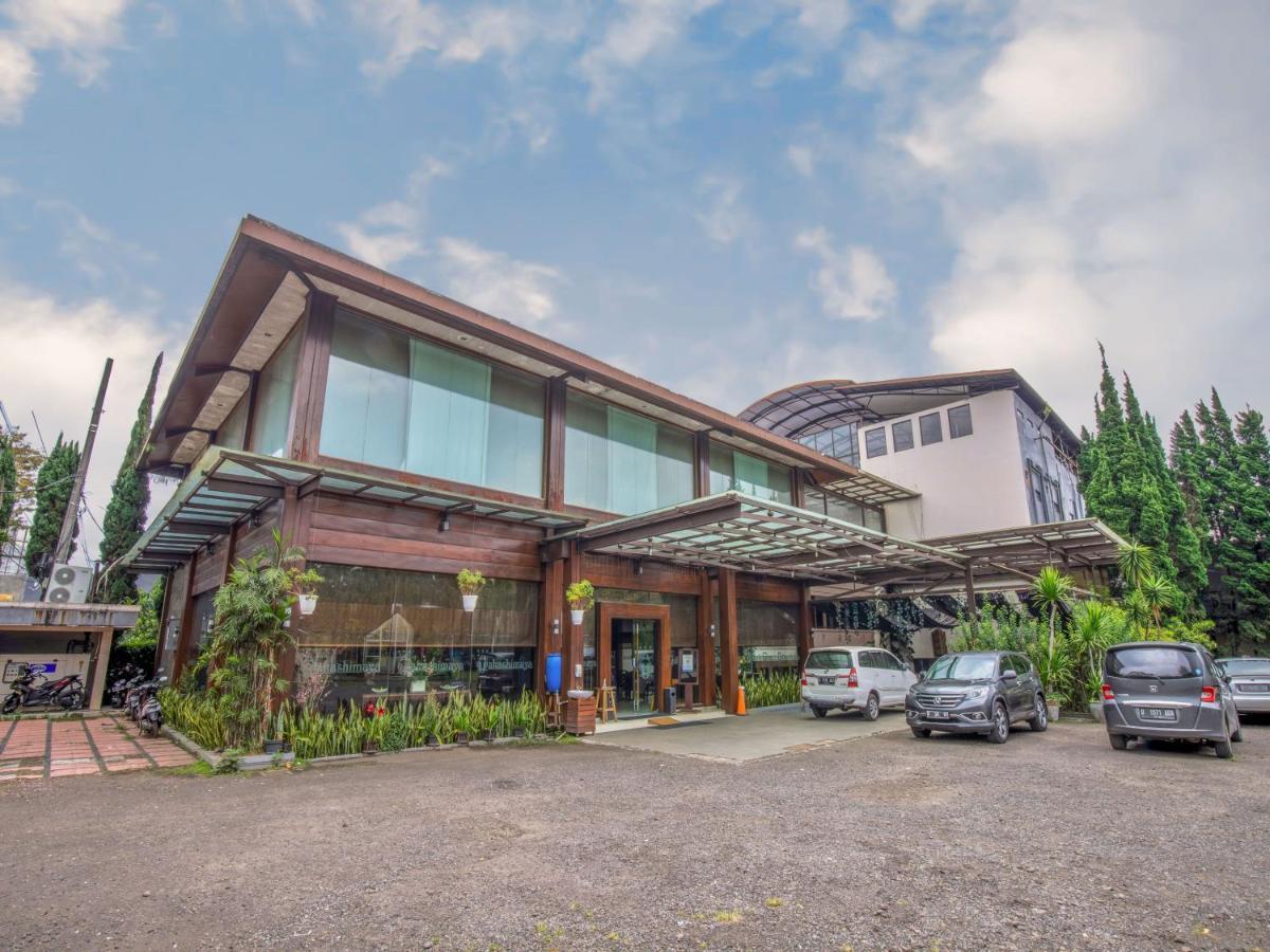 Takashimaya Hotel & Convention Lembang Exterior foto