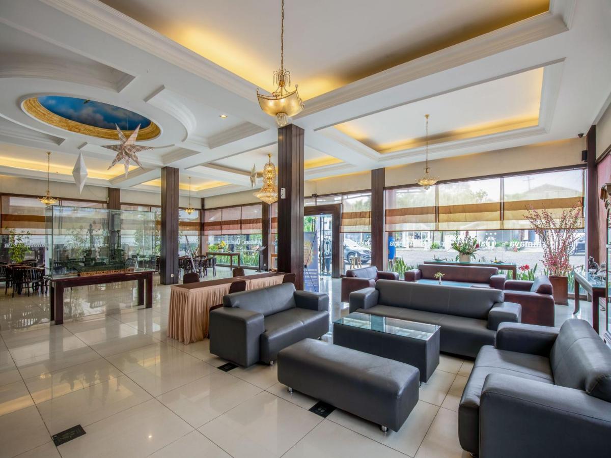 Takashimaya Hotel & Convention Lembang Exterior foto