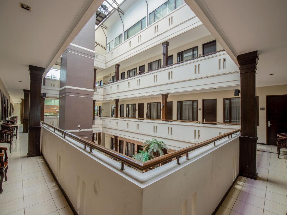 Takashimaya Hotel & Convention Lembang Exterior foto